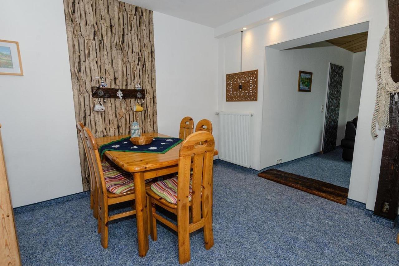 Ferienwohnung-Auf-Ruegen-Fuer-3-Erwachsene-Und-1-Kind-In-Schaprode-Zi6 المظهر الخارجي الصورة
